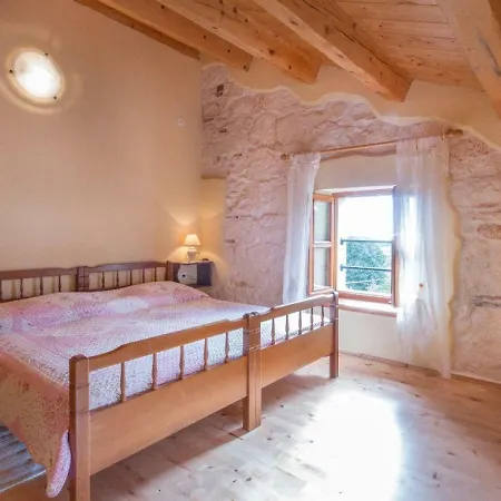 Karmen 3 ヴィラ ポレッチ